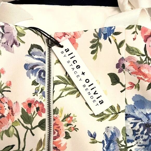 ALICE + OLIVIAFloral Print Square Neckline Crop Top Size Medium NWT - Picture 10 of 11